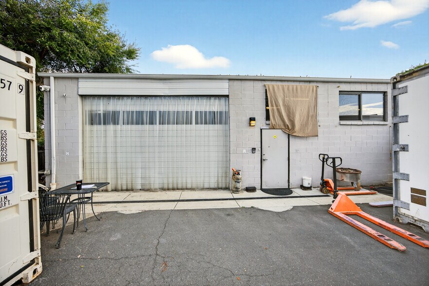More Photos Of 3100 Merriman Rd, Medford Warehouse For Sale