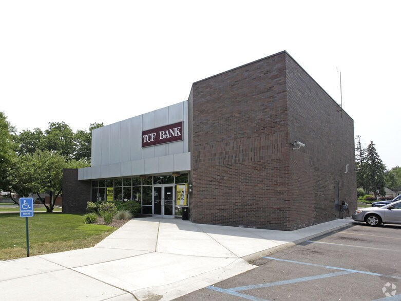 More Photos Of 1811 Crooks Rd, Royal Oak Bank For Sale