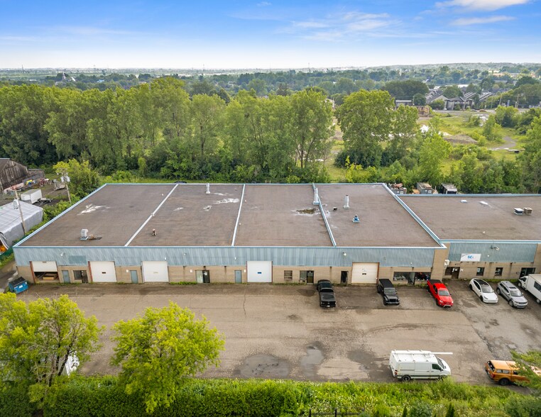 Primary Photo Of 254-300 Rue Langlois, Terrebonne Industrial For Lease