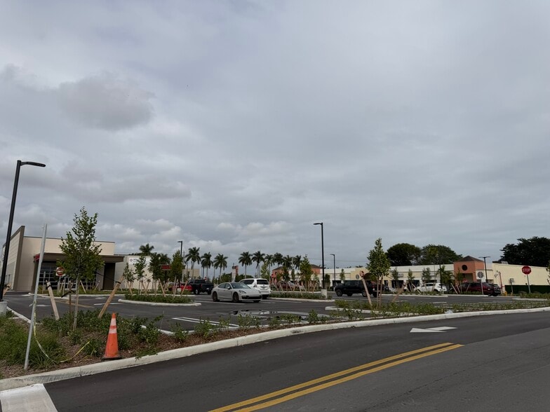 More Photos Of 14100 SW 288th St, Homestead General Retail For Lease