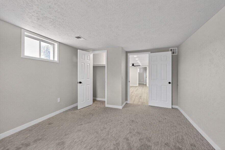More Photos Of 1743 Burton St, Strasburg Industrial For Sale