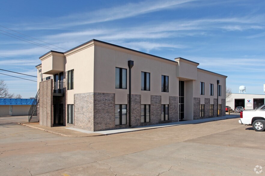 More Photos Of 7201 N Classen Blvd, Oklahoma City Office For Lease