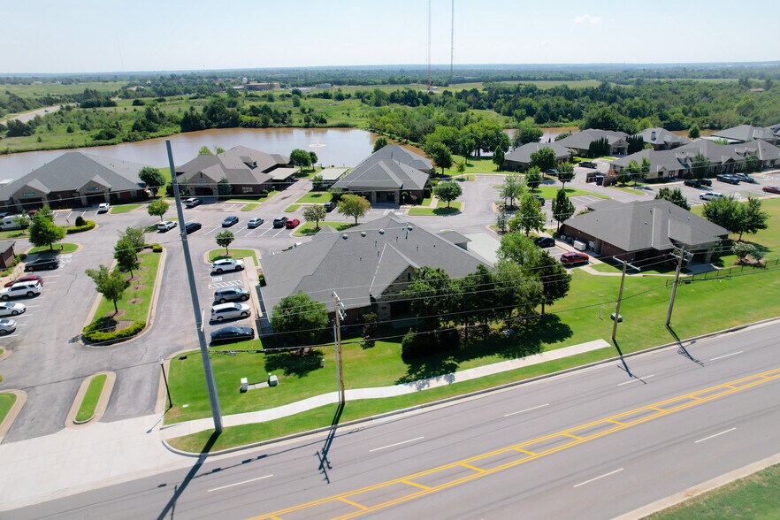 More Photos Of 9212 N Kelley Ave, Oklahoma City Office For Sale