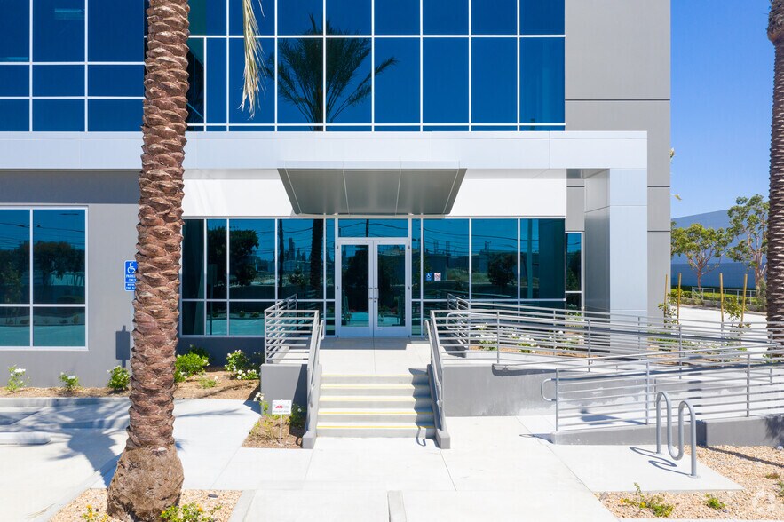More Photos Of 19600-19688 Van Ness Ave, Torrance Warehouse For Lease