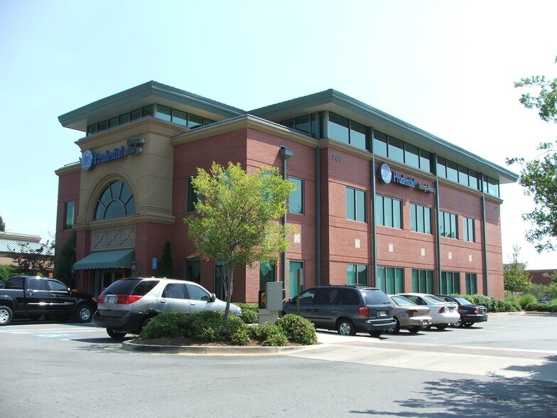 More Photos Of 3451 Earnest Barrett Pky, Marietta Unknown For Lease