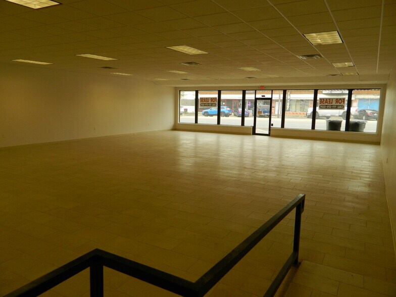 More Photos Of 105 W Veterans Memorial Blvd, Killeen Auto Repair For Lease