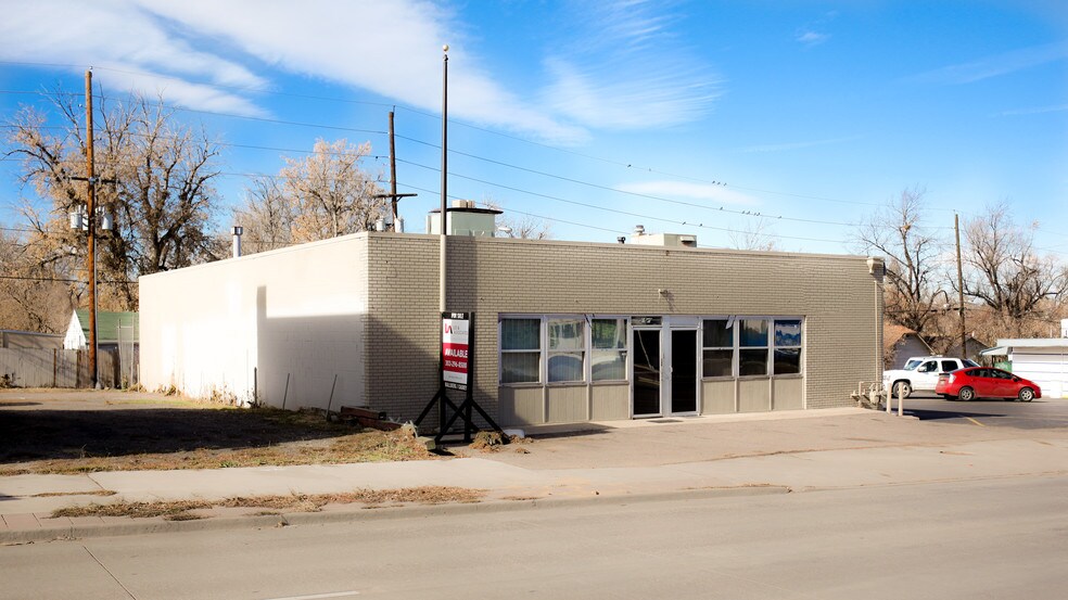 More Photos Of 47 S Federal Blvd, Denver Flex For Sale