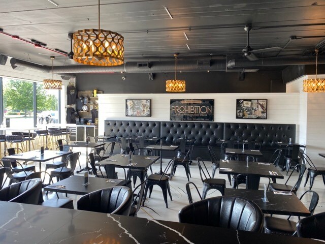 More Photos Of 314-330 S Main St, Bartlett Freestanding For Lease