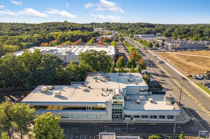 More Photos Of 1160 E Jericho Tpke, Huntington Medical For Lease