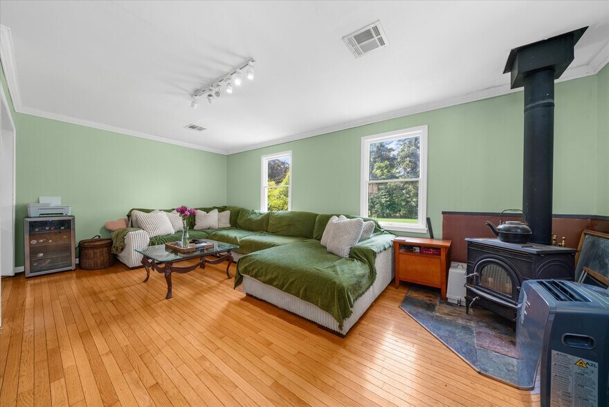 More Photos Of 5358 York Rd, Doylestown Hospitality For Sale