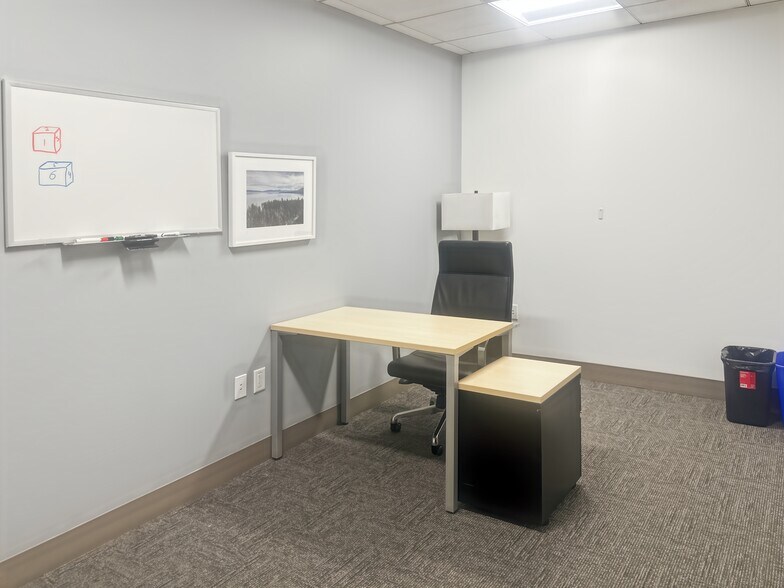 More Photos Of 50 California St, San Francisco Coworking Space