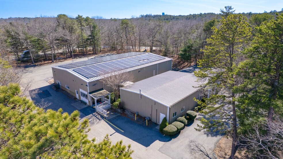 More Photos Of 50 Aldrin Rd, Plymouth Flex For Sale