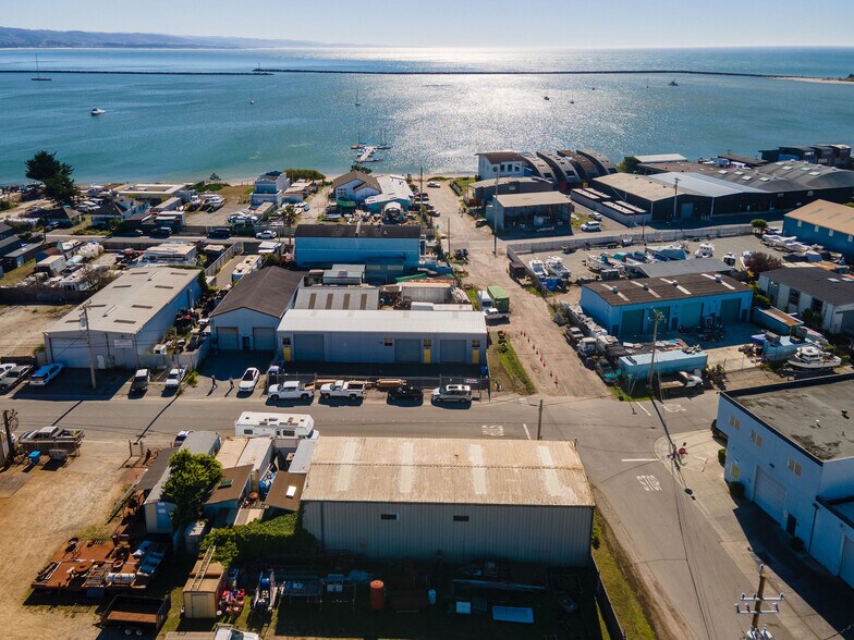 Primary Photo Of 207 Harvard Ave, Half Moon Bay Warehouse For Sale