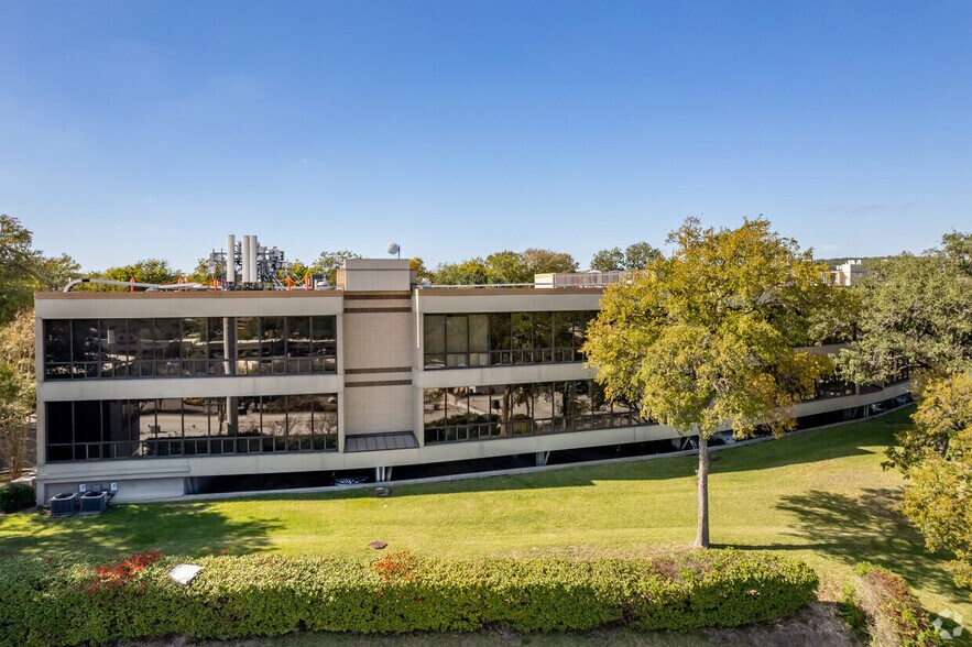 More Photos Of 3345 Bee Caves Rd, Austin Office For Lease