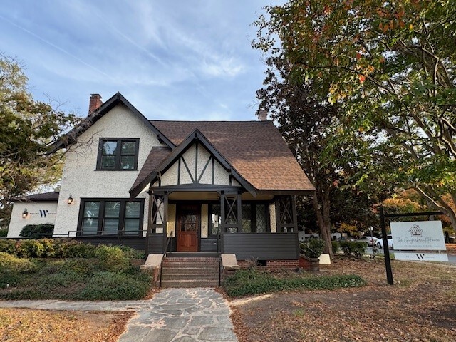 Primary Photo Of 2004 Park Dr, Charlotte Office For Lease