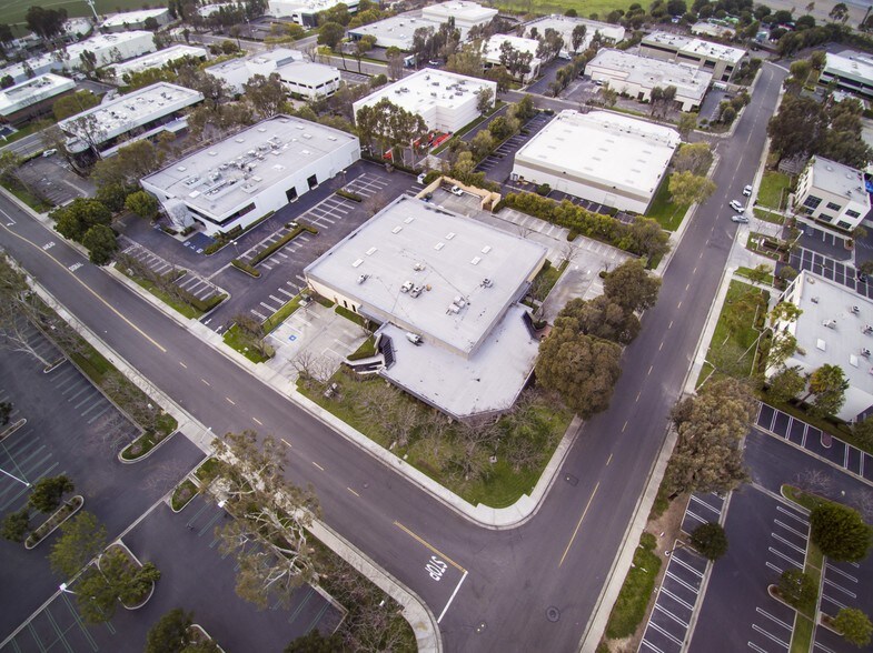 More Photos Of 8 Holland, Irvine Warehouse For Lease