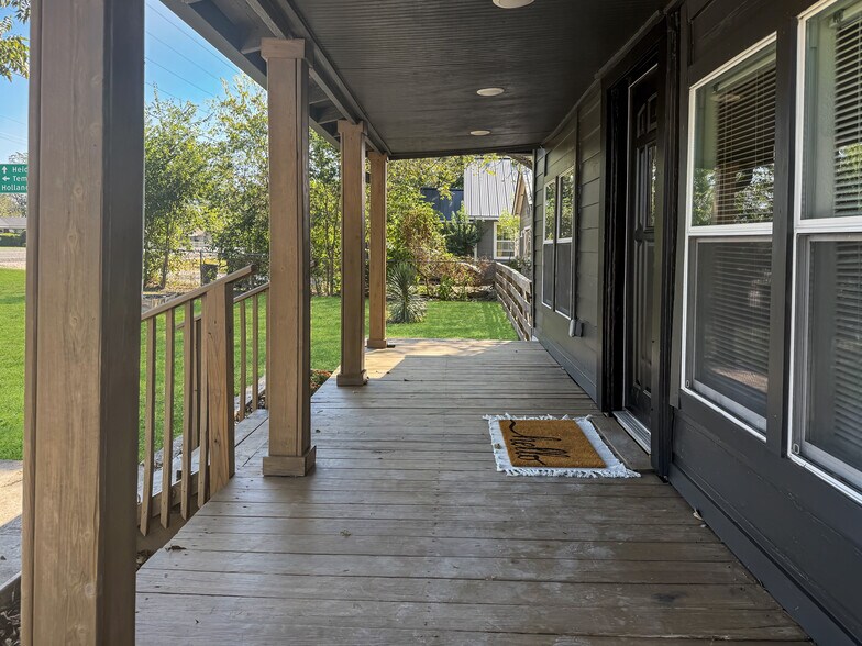 More Photos Of 703 E Main St, Little River Academy Flex For Sale