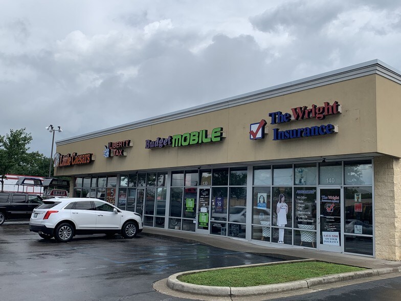 More Photos Of 135 E New Circle Rd, Lexington General Retail For Lease