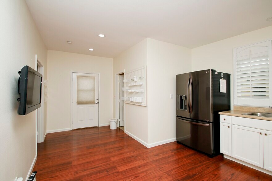 More Photos Of 44755 Deep Canyon Rd, Palm Desert Assisted Living For Sale