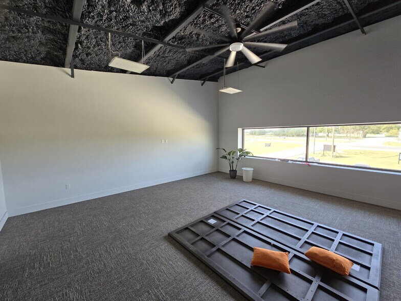 More Photos Of 7321 State 171 Hwy, Godley Light Manufacturing For Lease