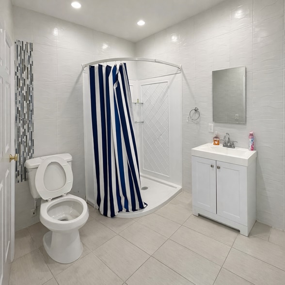 More Photos Of 205 E 1st Ave, Roselle Warehouse For Lease