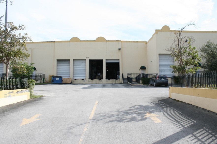 Primary Photo Of 2005 NW 110th Ave, Miami Warehouse For Lease