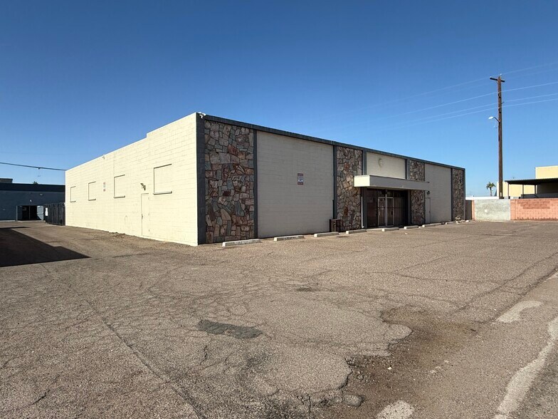 More Photos Of 3384 W Osborn Rd, Phoenix Warehouse For Sale