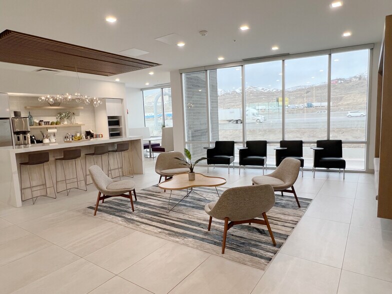 More Photos Of 4101 N Thanksgiving Way, Lehi Office For Lease