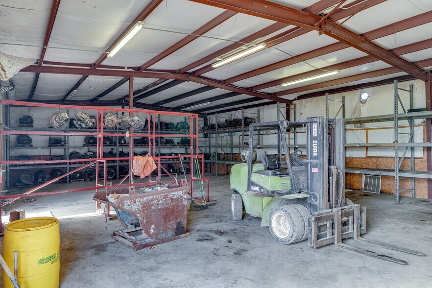 More Photos Of 108 Harold St, West Monroe Distribution For Sale