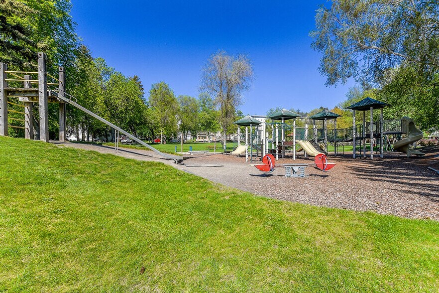 More Photos Of TBD NE Gray Ln, Pullman Land For Sale