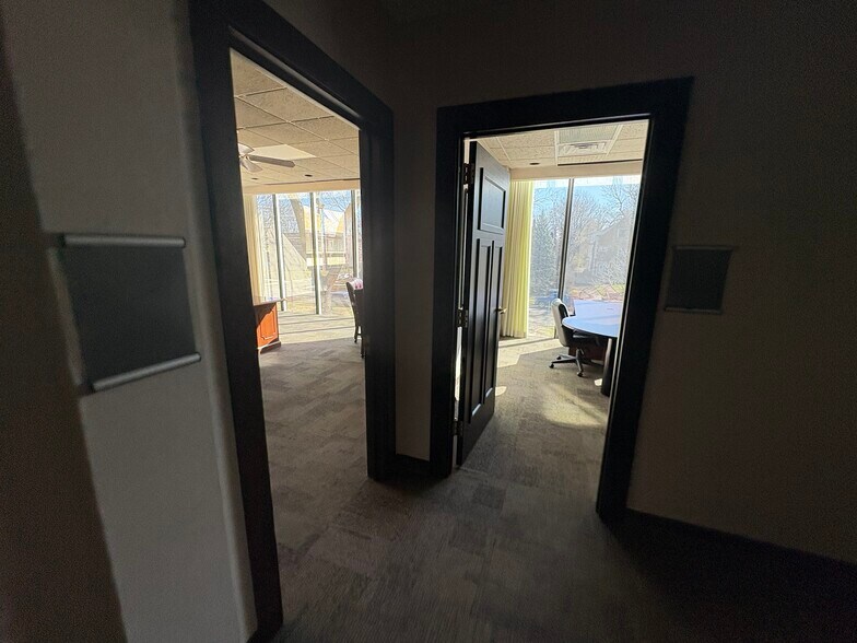 More Photos Of 3550 N Washington Blvd, Indianapolis Medical For Lease