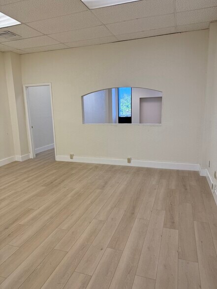 More Photos Of 429 W Hallandale Beach Blvd, Hallandale Unknown For Lease
