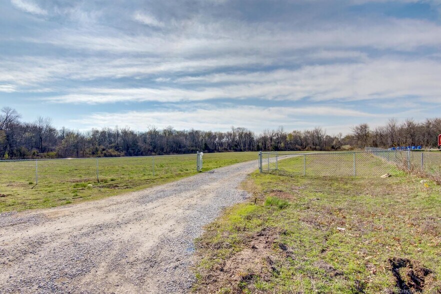 More Photos Of 11920 E 126th St N, Collinsville Land For Sale