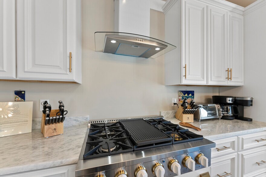 More Photos Of 870 Main St, Blowing Rock Restaurant For Sale