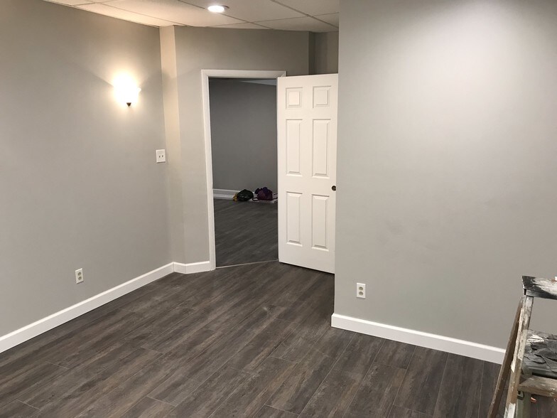 More Photos Of 485-487 Front St, Berea Office Residential For Sale