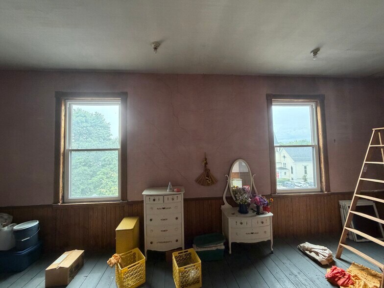 More Photos Of 913 Portland St, Rochester Apartments For Sale