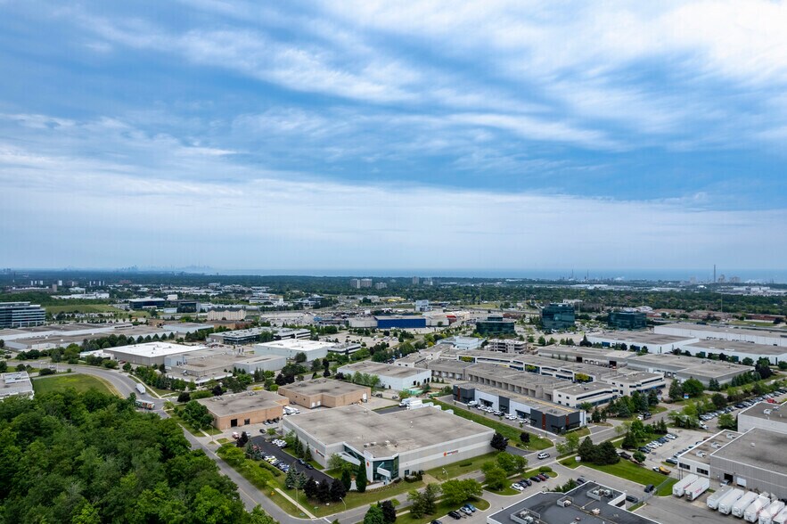 More Photos Of 2770 Plymouth Dr, Oakville Warehouse For Lease
