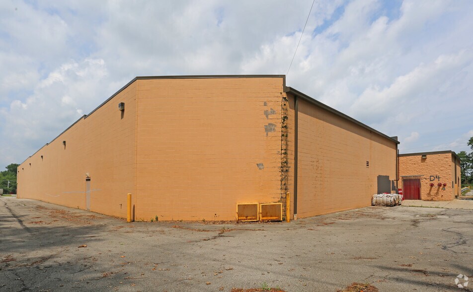 More Photos Of 1783-1785 E Ohio Pike, Amelia Freestanding For Sale