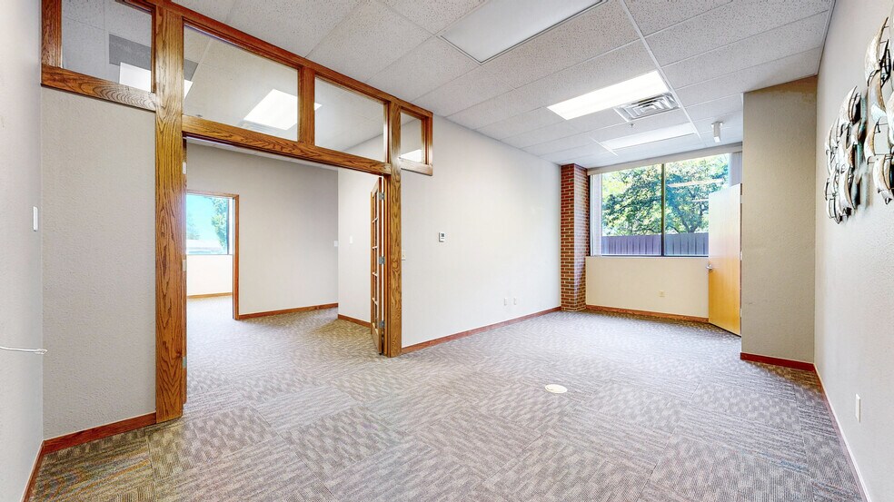 More Photos Of 2695 W Eisenhower Blvd, Loveland Office For Lease