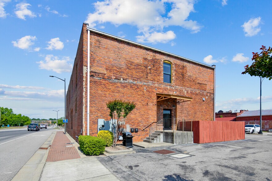 More Photos Of 159 Maxwell St, Fayetteville Office Residential For Sale