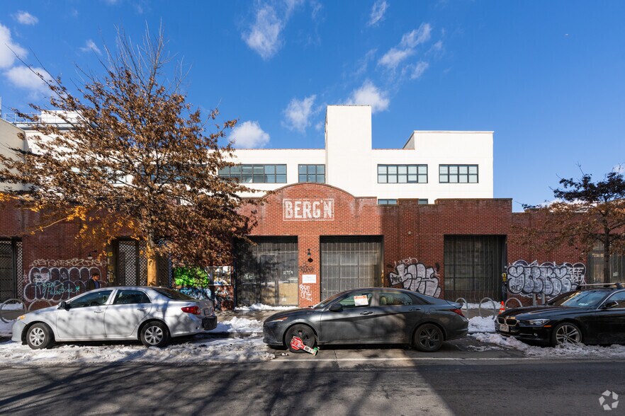 More Photos Of 899 Bergen St, Brooklyn Storefront Retail Office For Sale