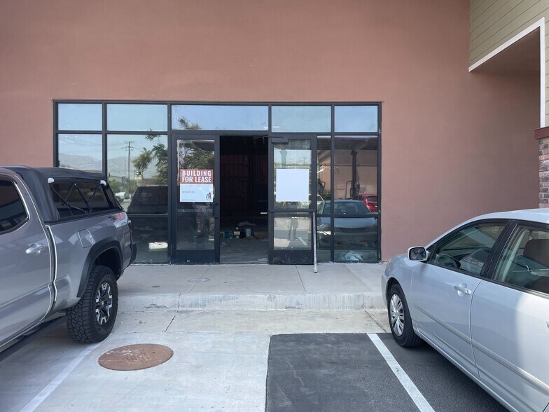 More Photos Of 8254 Mission Blvd, Jurupa Valley Unknown For Lease