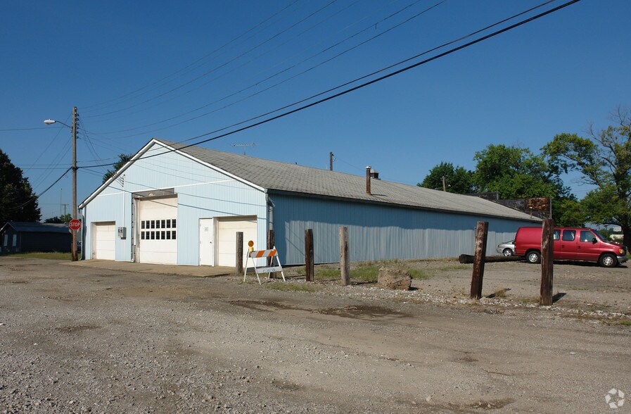 Primary Photo Of 1128 Mckinley Ave SW, Canton Auto Repair For Sale