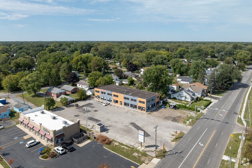 More Photos Of 5825 Jackman Rd, Toledo Freestanding For Sale