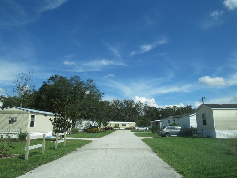 More Photos Of 6035 Norton Rd, Lakeland Manufactured Housing Mobile Home Park For Sale