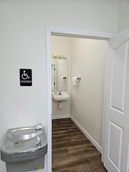 More Photos Of 10011-10021 Water Works Ln, Riverview Medical For Sale