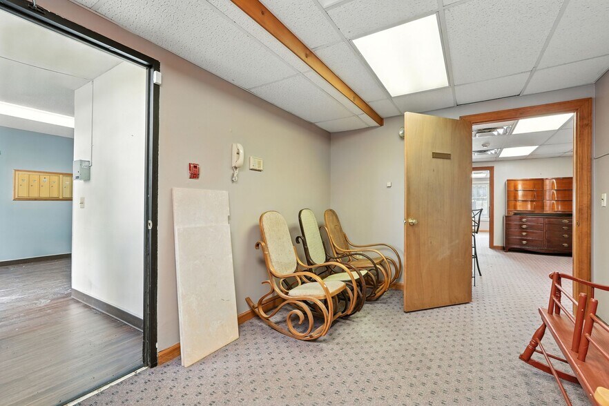 More Photos Of 185 West Ave, Ludlow Medical For Sale