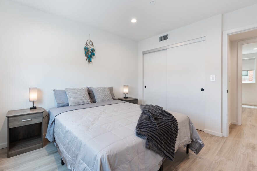 More Photos Of 1035 N Serrano Ave, Los Angeles Apartments For Sale