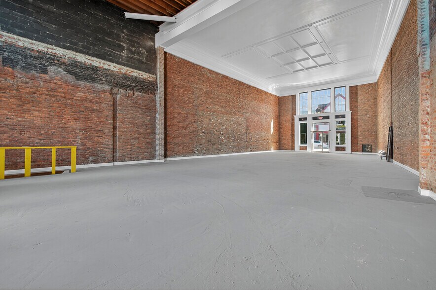 More Photos Of 25 W Front St, Keyport Bank For Lease