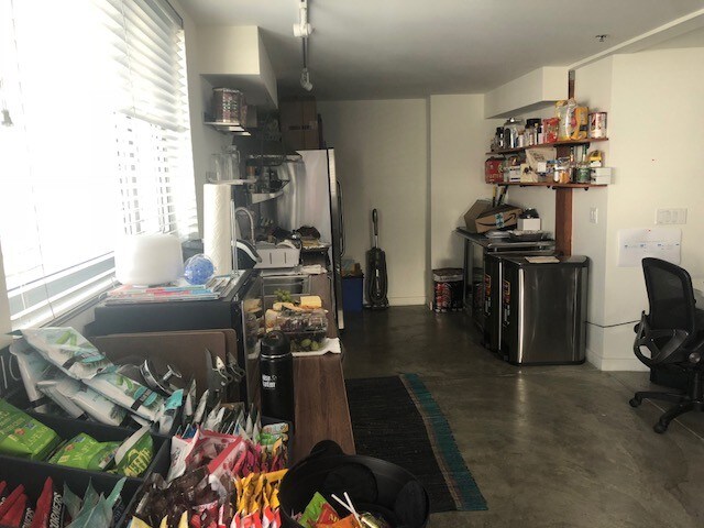More Photos Of 615 Hampton Dr, Venice Apartments For Lease